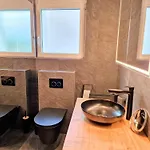 Cornelia 1 Ski-in-out Stunning Views & Sleeps 8 *