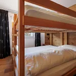 Cornelia 1 Ski-in-out Stunning Views & Sleeps 8 Feriehus