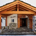 Feriehus Cornelia 1 Ski-in-out Stunning Views & Sleeps 8 Saas Fee