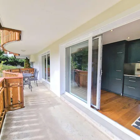 Dom wakacyjny Cornelia 1 Ski-in-out Stunning Views & Sleeps 8