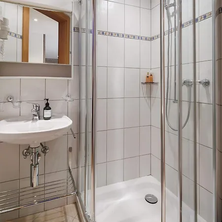 Holiday home Cornelia 1 Ski-in-out Stunning Views & Sleeps 8