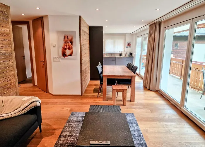 Cornelia 1 Ski-in-out Stunning Views & Sleeps 8 Сasa de vacaciones Saas-Fee