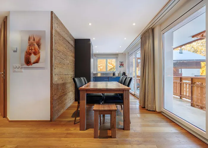 Cornelia 1 Ski-in-out Stunning Views & Sleeps 8 Сasa de vacaciones Saas-Fee