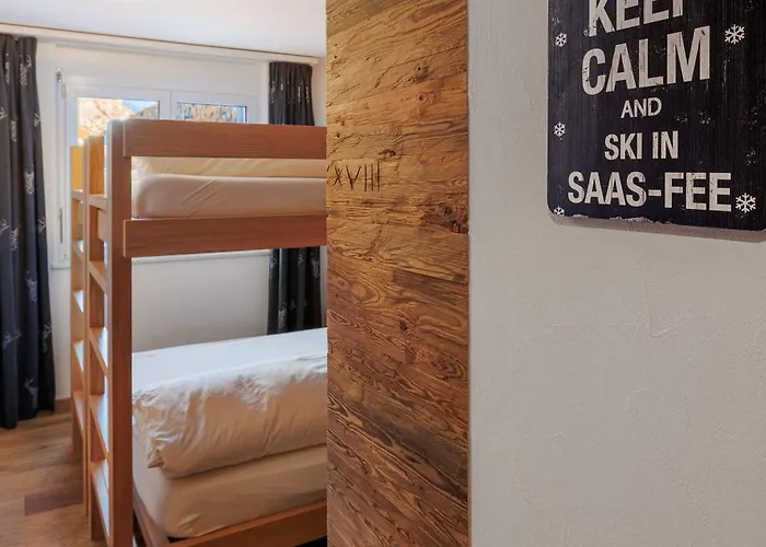 Cornelia 1 Ski-in-out Stunning Views & Sleeps 8 * Saas-Fee