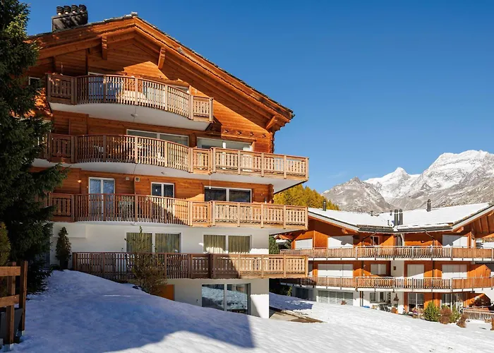 Cornelia 1 Ski-in-out Stunning Views & Sleeps 8