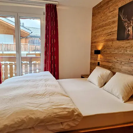 Cornelia 1 Ski-in-out Stunning Views & Sleeps 8 Saas Fee
