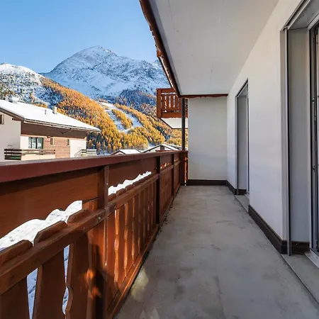 度假居 Cornelia 1 Ski-in-out Stunning Views & Sleeps 8 *